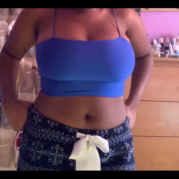 Blue cropped tank with spaghetti straps - Picture 3 of 3